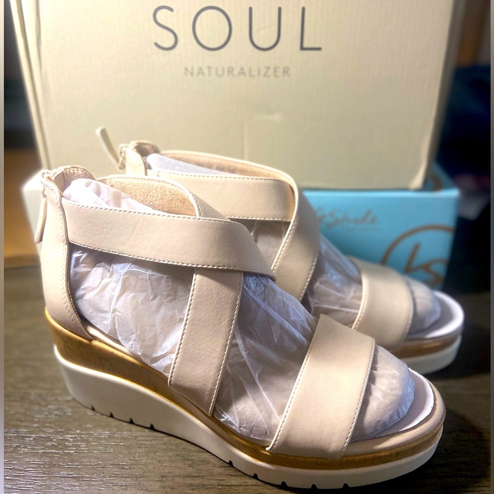SOUL Naturalizer Womens Cream Tan Wedge Sandals